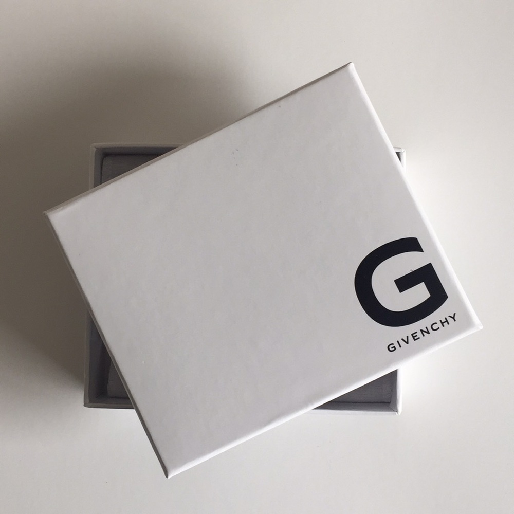 Givenchy Iconic Key Chain / Bag Charm - Picture 10 of 10